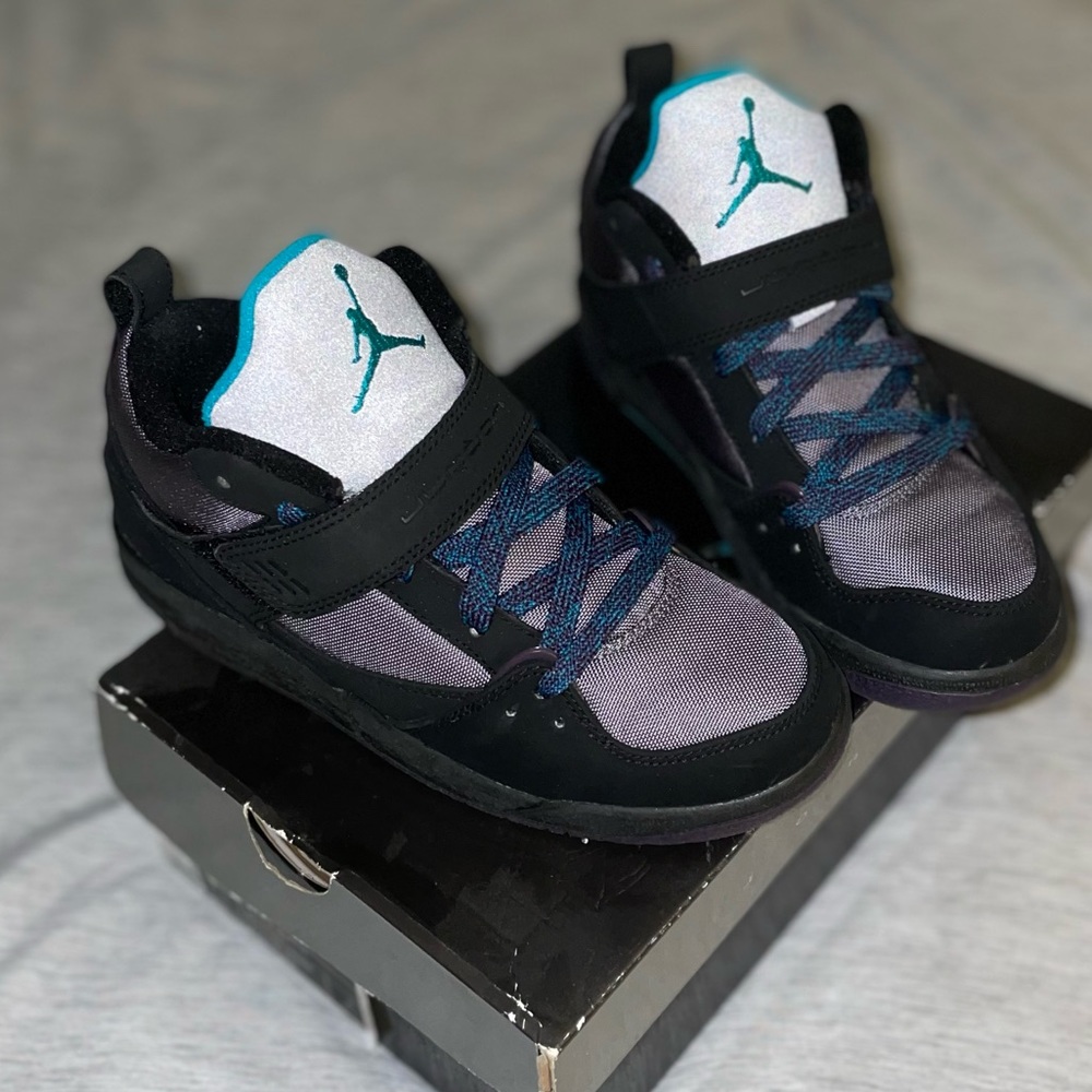 Jordan Flight 45 - Picture 6 of 7